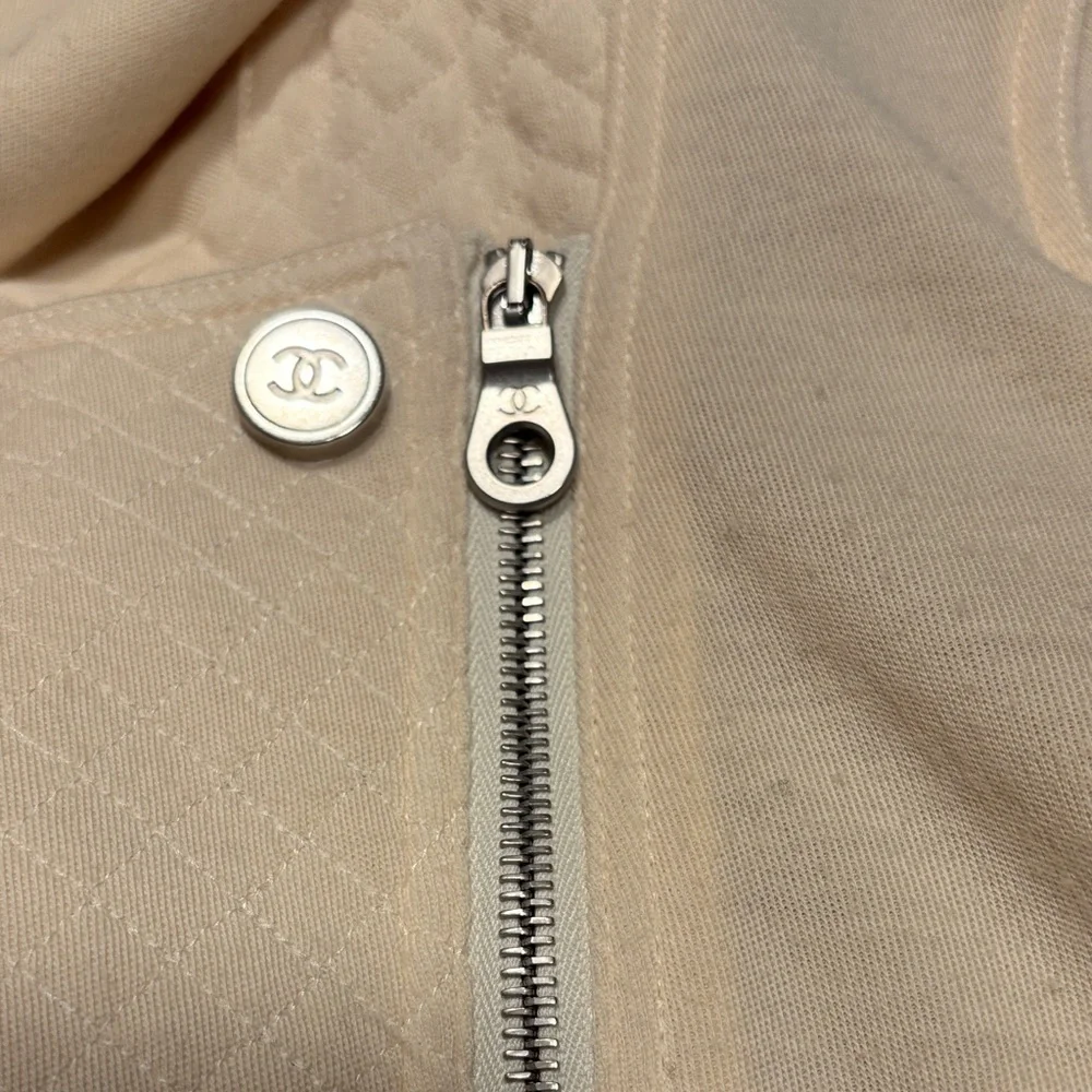 CHANEL Ivory Biker Jacket with Zipper Accents - Picture 7 of 15
